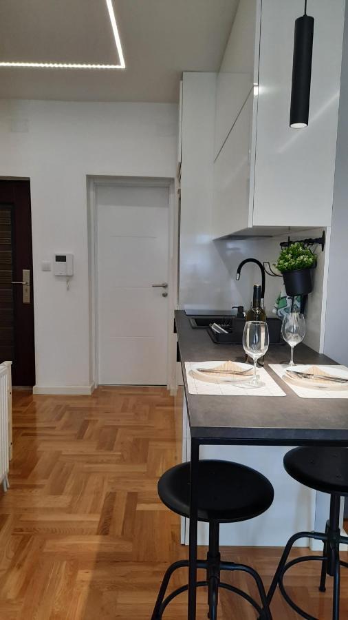 Nina Studio Apartment Bijeljina Eksteriør bilde