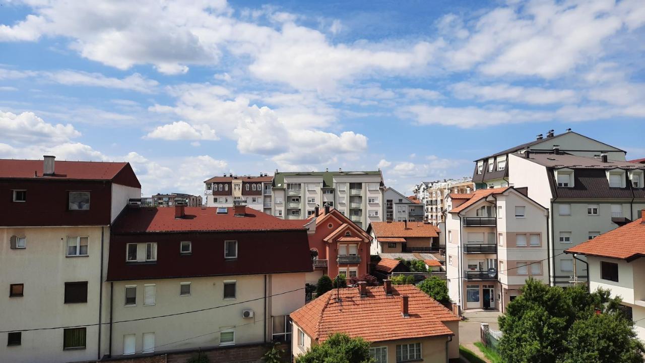 Nina Studio Apartment Bijeljina Eksteriør bilde
