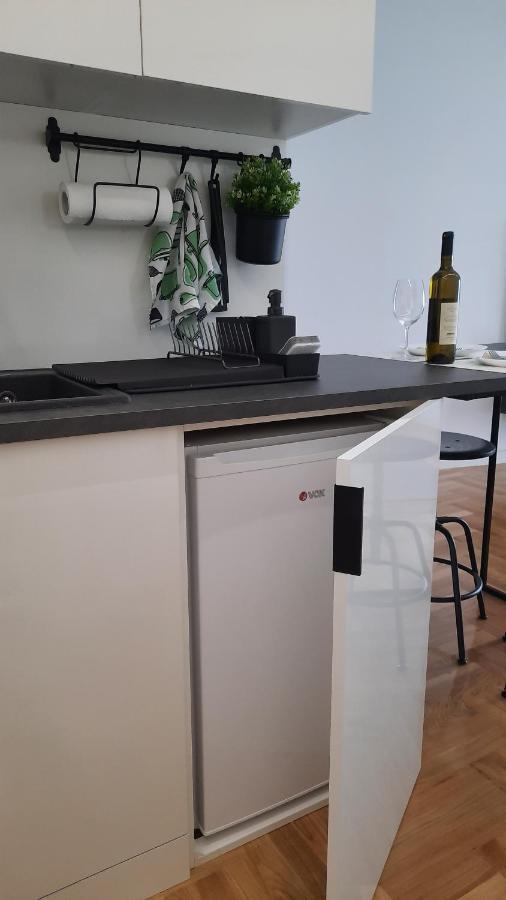 Nina Studio Apartment Bijeljina Eksteriør bilde