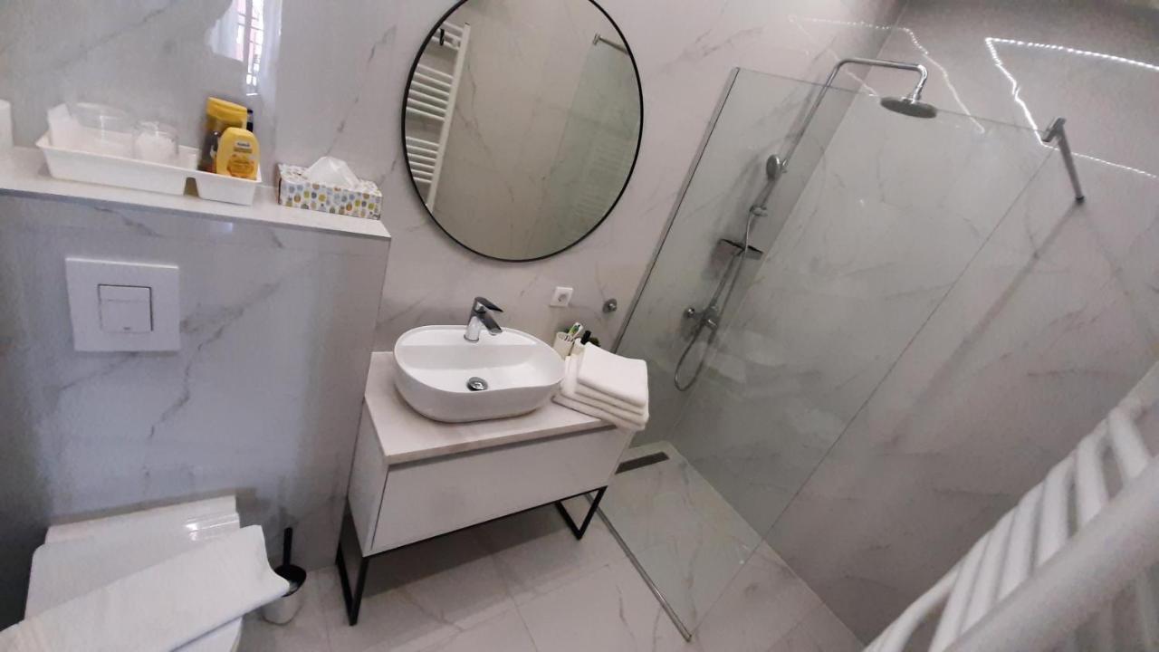 Nina Studio Apartment Bijeljina Eksteriør bilde