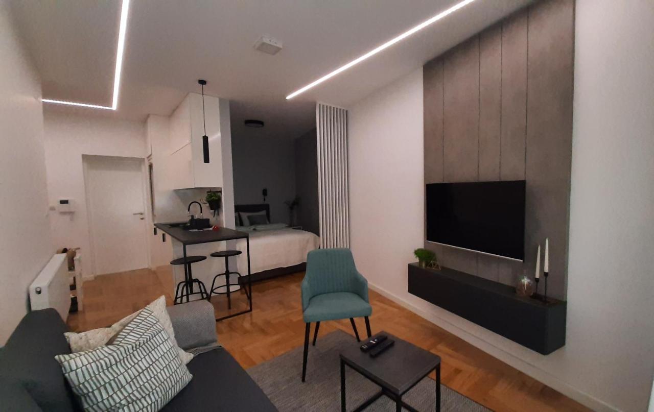Nina Studio Apartment Bijeljina Eksteriør bilde